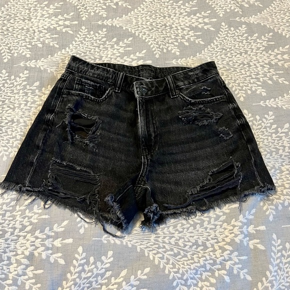 American Eagle Outfitter Black Distress Short size 0 - Picture 1 of 8